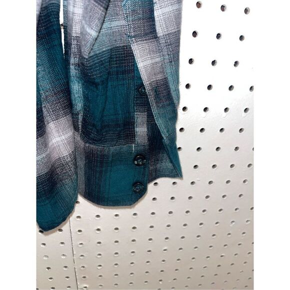 Carhartt force button down shirt - Picture 4 of 5